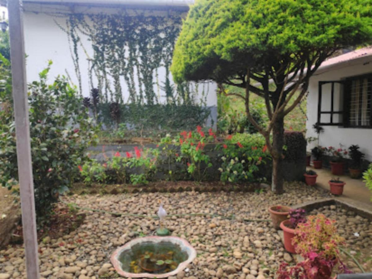Rheinberg Town Haus Hotell Munnar Eksteriør bilde
