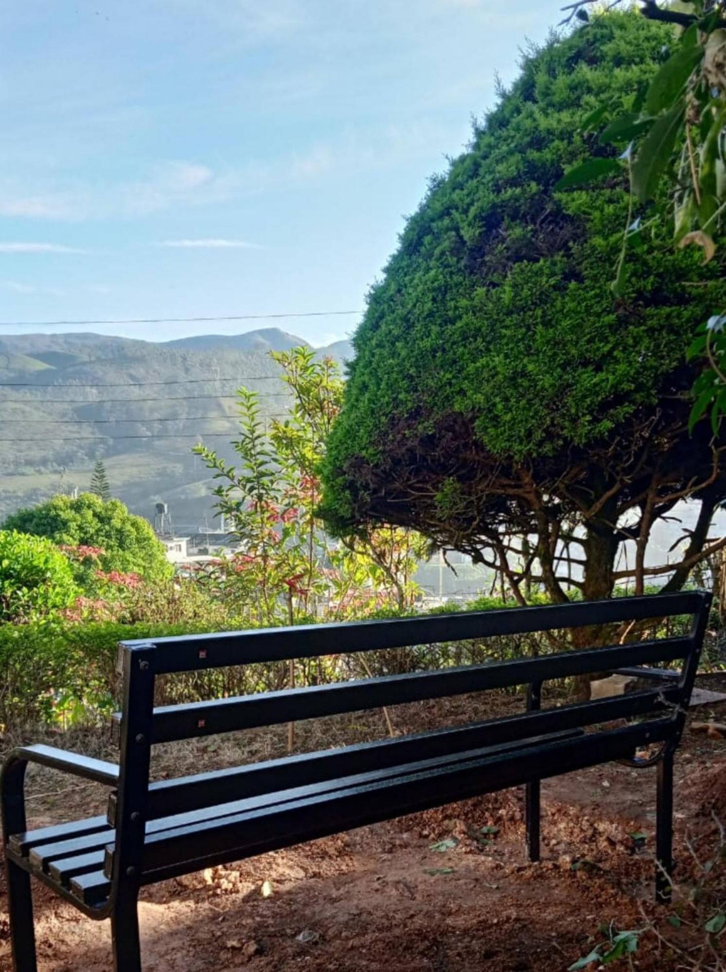 Rheinberg Town Haus Hotell Munnar Eksteriør bilde